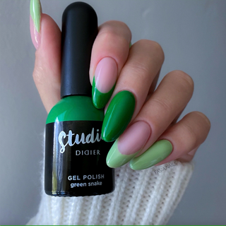 Studios Green Snake